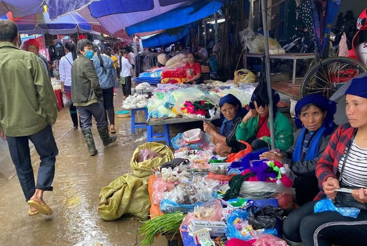Marché de Muong Hum