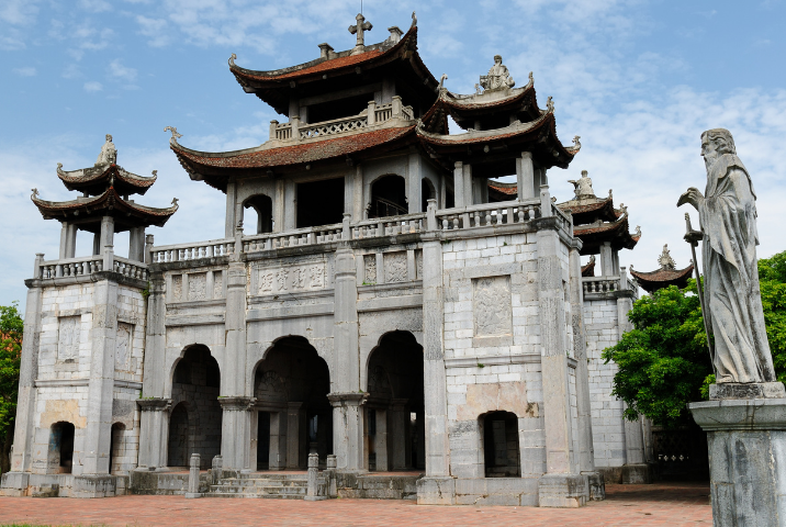 Découvrir la cathédrale de Phát Diệm