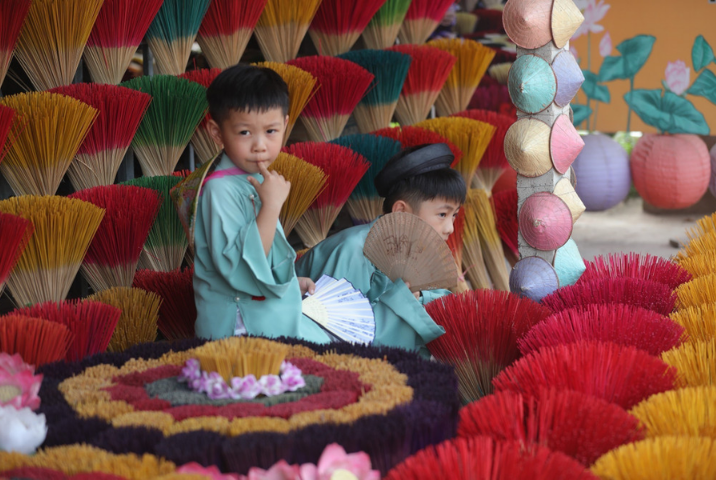 Découvrir le village d’encens Thuy Xuan