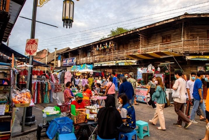 Marché de rue de Kad Kong Ta