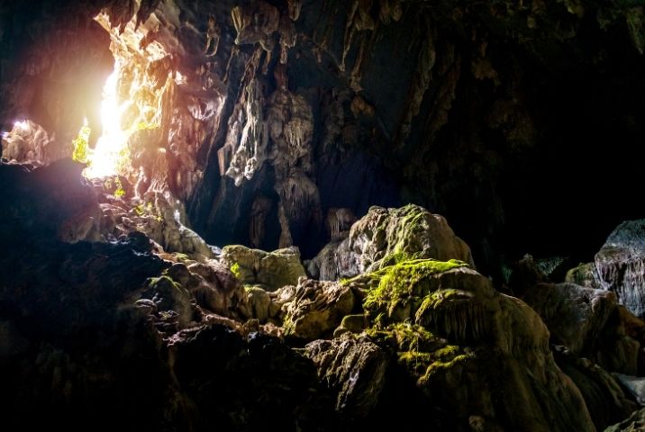 Tham Phu Kham Cave