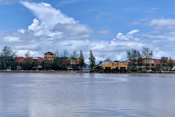 Flâner le long de la rivière Preaek Tuek Chhu