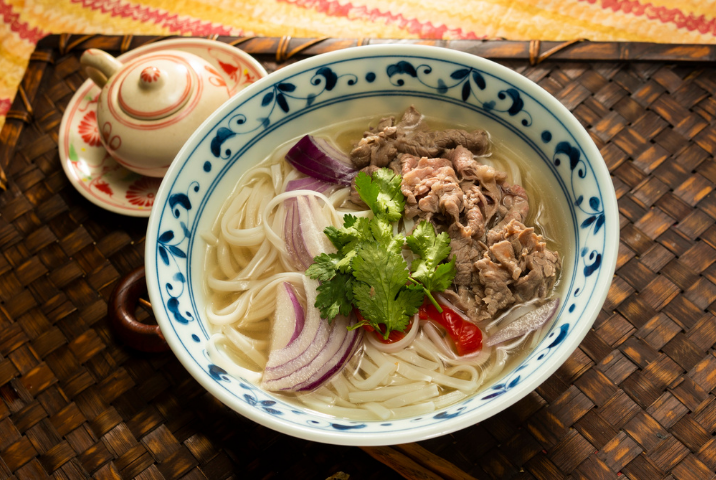 Que manger après une visite de musées à Hanoi 5 spécialités à savourer