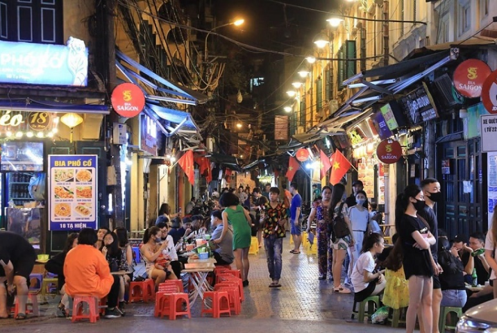 Savourer la street food authentique au coin de chaque rue
