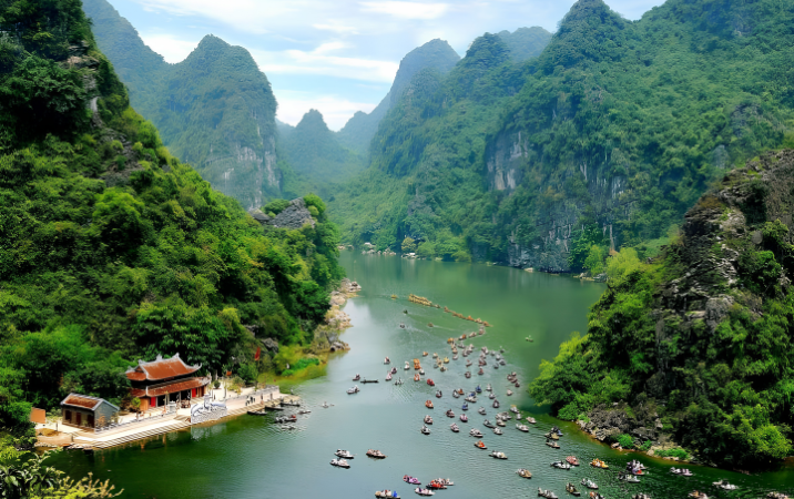 Explorer Trang An, le paysage emblématique de la baie d’Halong terrestre