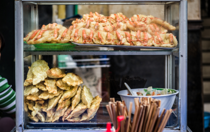Explorer la street food hanoienne dans la vieille ville