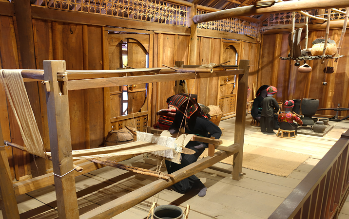 Expositions riches et interactives