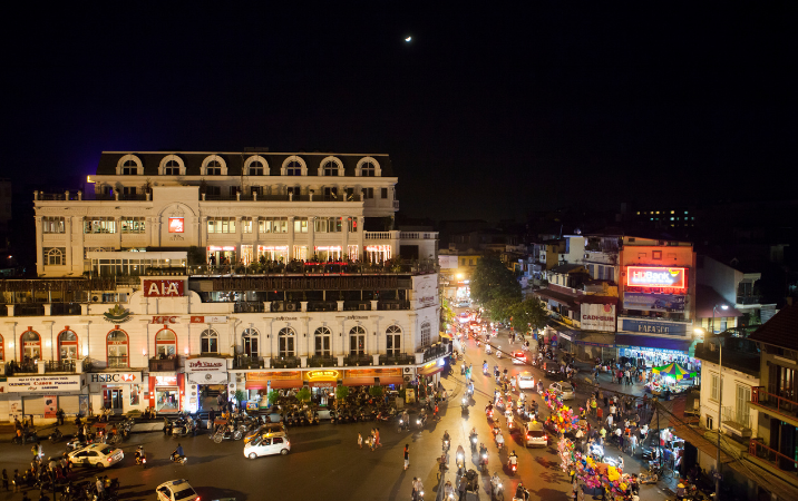 Hanoi la nuit une atmosphère unique entre tradition et modernité