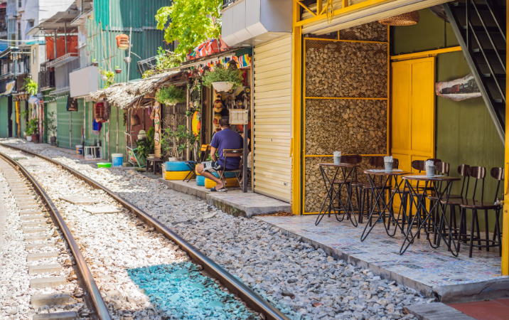 La rue du train (Train Street)