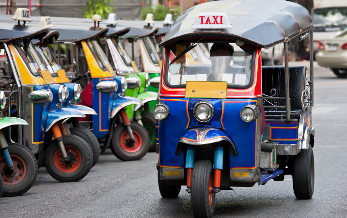Options de transport sur place au parc historique de Sukhothai