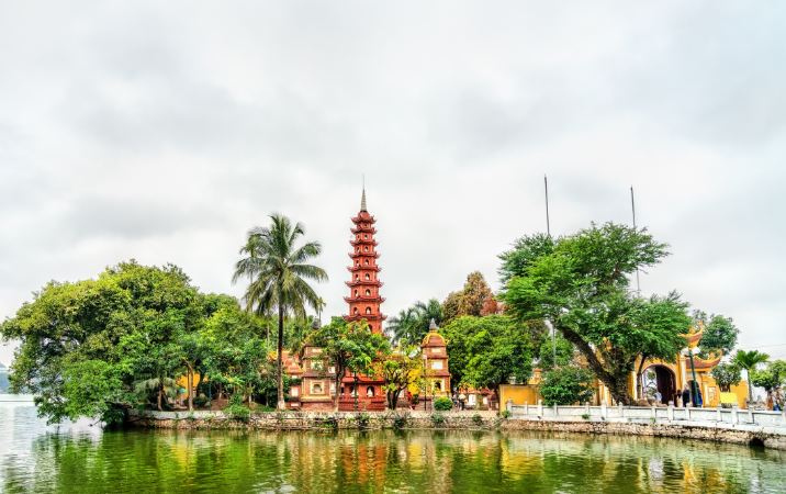 Où se trouve la pagode Tran Quoc à Hanoi (1)
